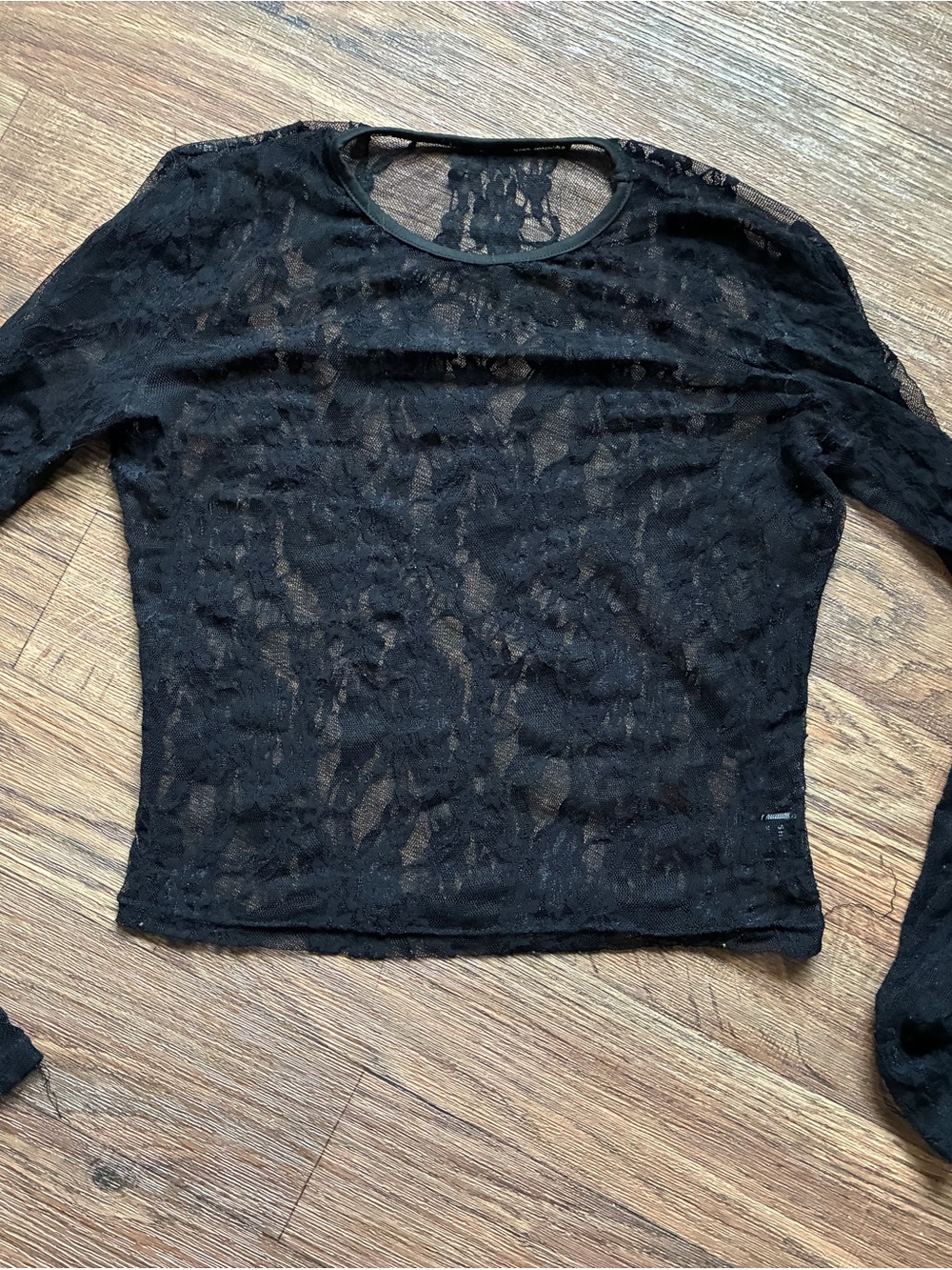 Women's Black Lace Long-Sleeve Top